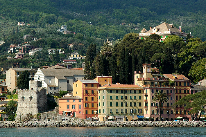 Il porto ed il Castello di Santa
